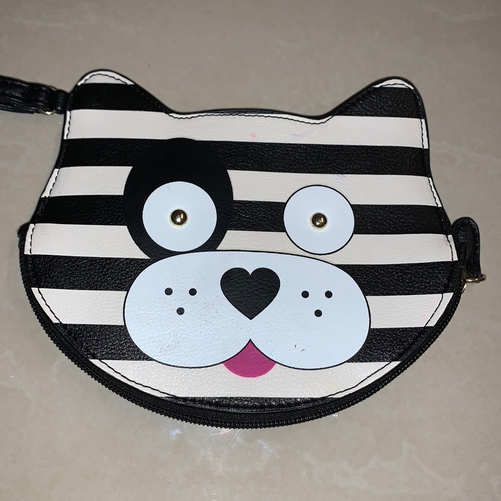 BETSEY JOHNSON WRISTLET BUILT IN CARD HOLDER
